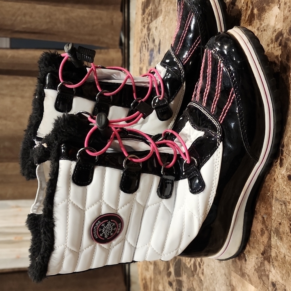 Girl's boots